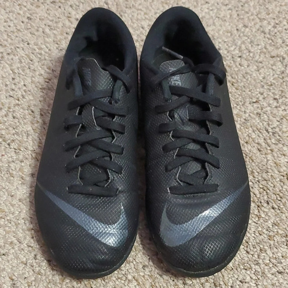 Nike Kids Mercurial VaporX 12 Soccer Sneakers 2.5 Youth - Picture 1 of 9